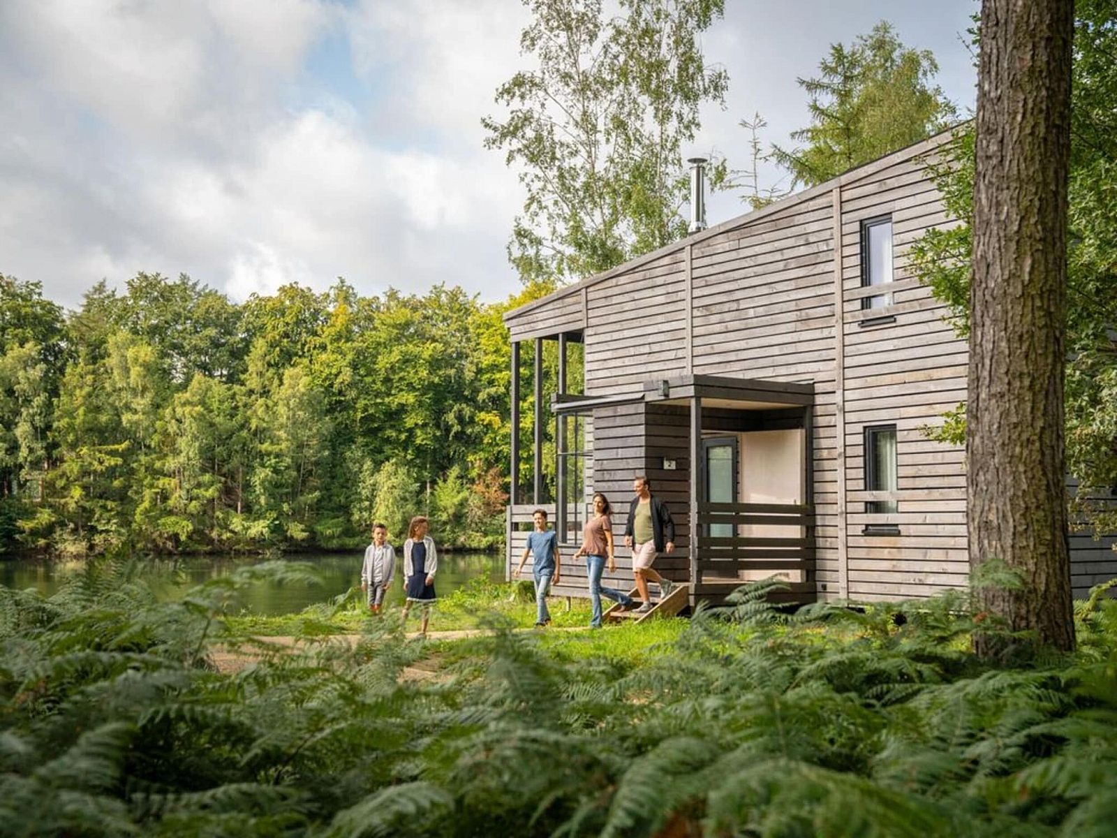 Unterkunft 07356128 - Ferienhaus Hennegau - The Lake House by YourNature