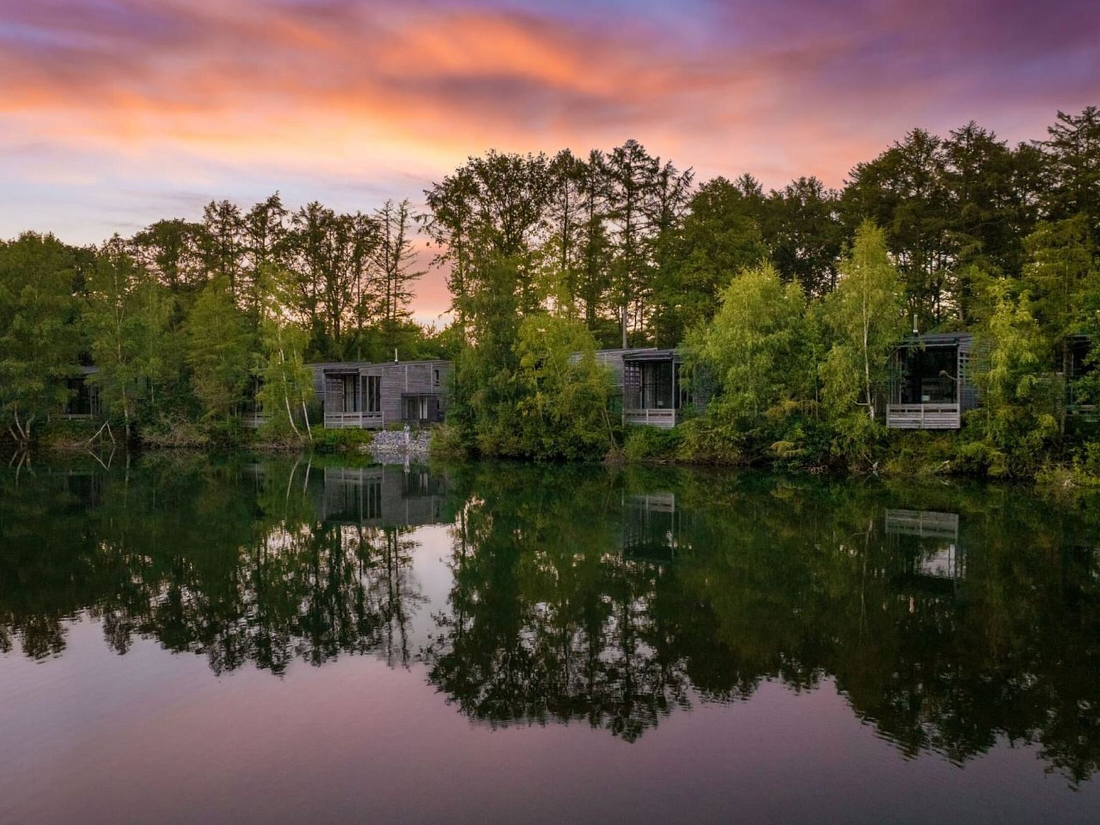 Unterkunft 0735622 - Ferienhaus Hennegau - The Large Lake House by YourNature