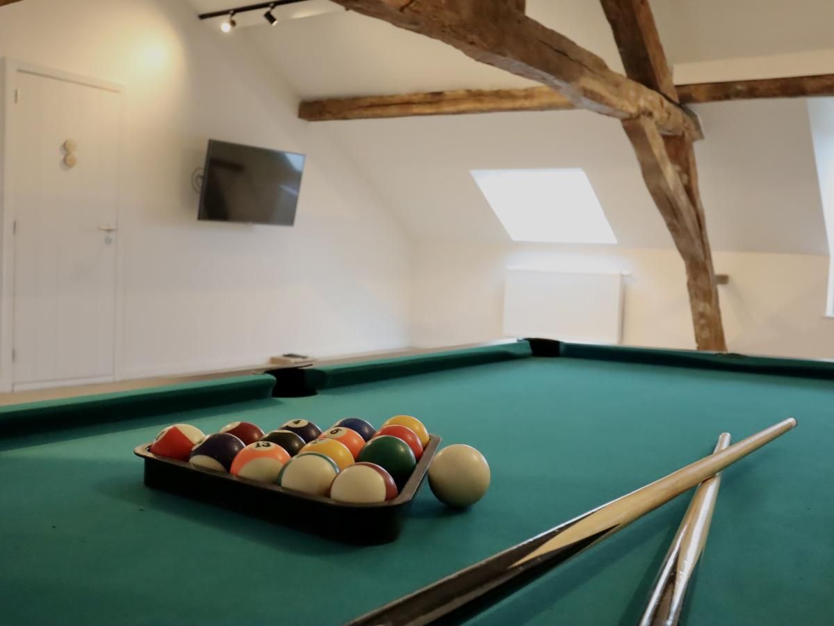 Geniessen Sie die Entspannung im Aufenthaltsraum von "La Nouvelle Marquisette", einem Ferienhaus in Houyet in den Ardennen, Belgien.
