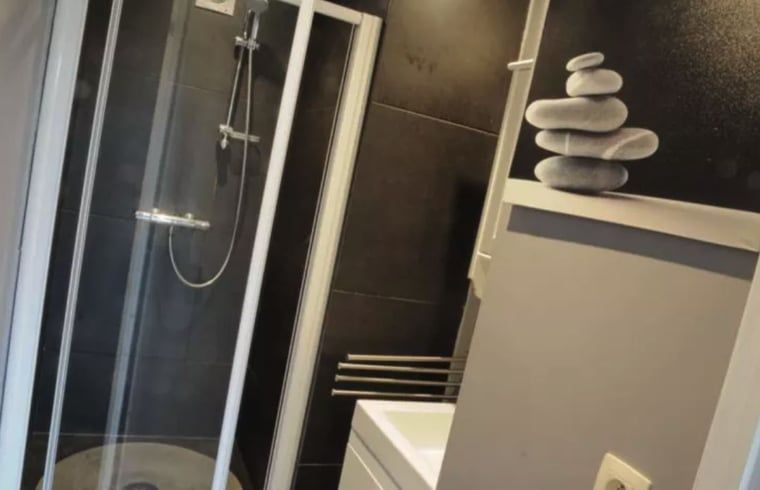 Guest house 083409 - Holiday property Namur - Vakantiehuis in Houyet