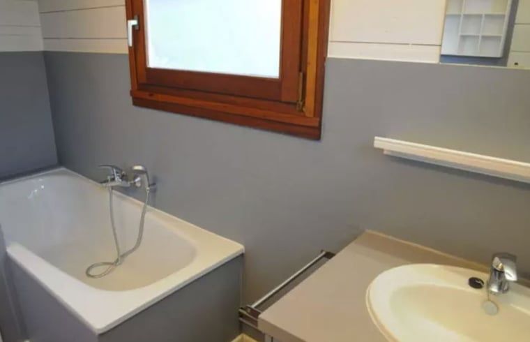 Guest house 083409 - Holiday property Namur - Vakantiehuis in Houyet