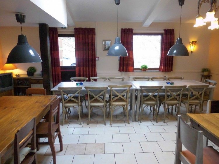 Ruime eetruimte in La Terra, vakantiehuis Durbuy, ideaal voor groepsmaaltijden.