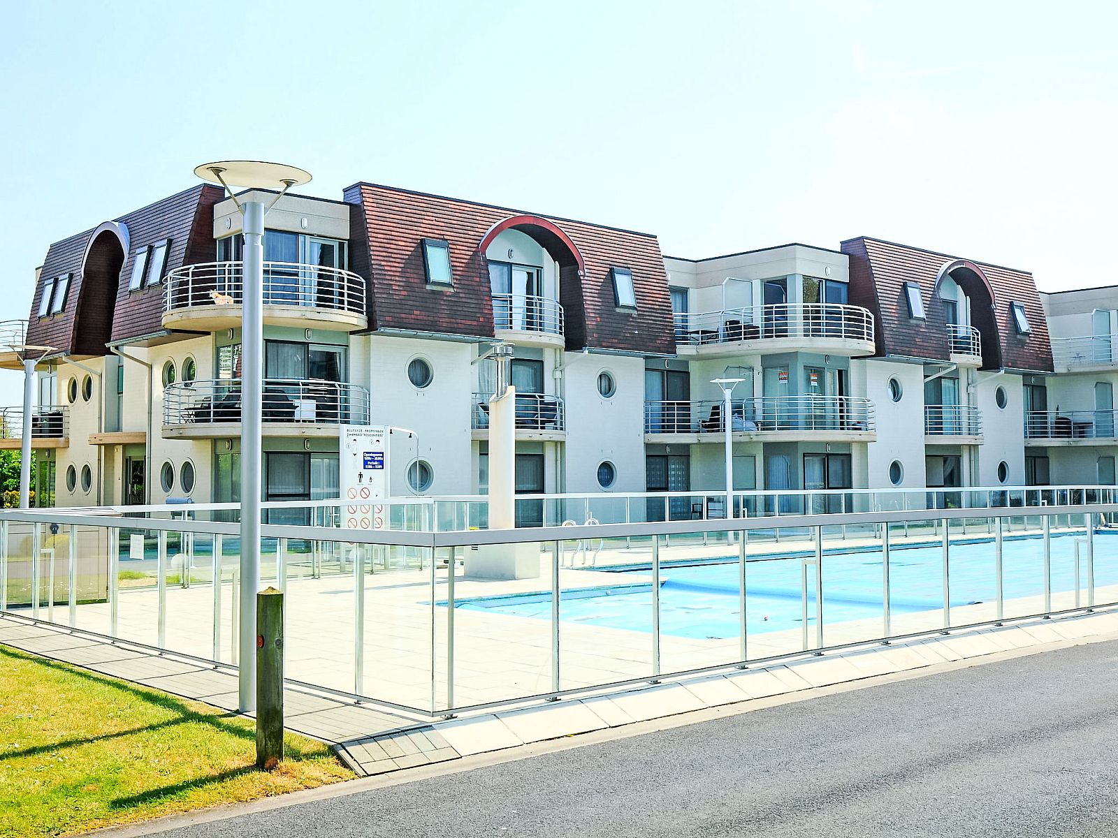 Guest house 1109140 - Apartment Belgian Coast - Appartement Deauville with pool & balcony
