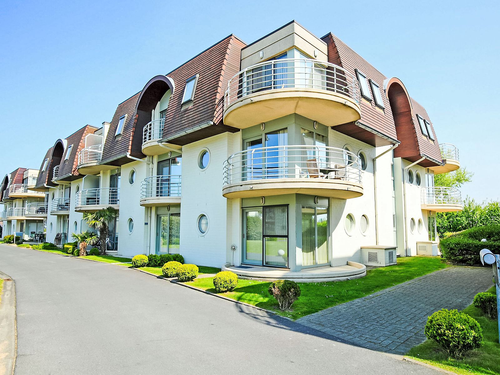 Guest house 1109140 - Apartment Belgian Coast - Appartement Deauville with pool & balcony