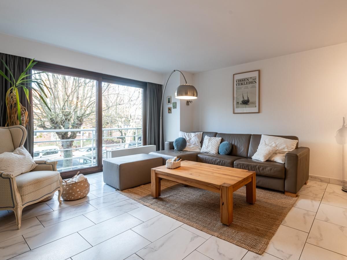 Geniet van het uitzicht vanaf het balkon van vakantiehuis Reigersnest in Nieuwpoort aan de Belgische kust.