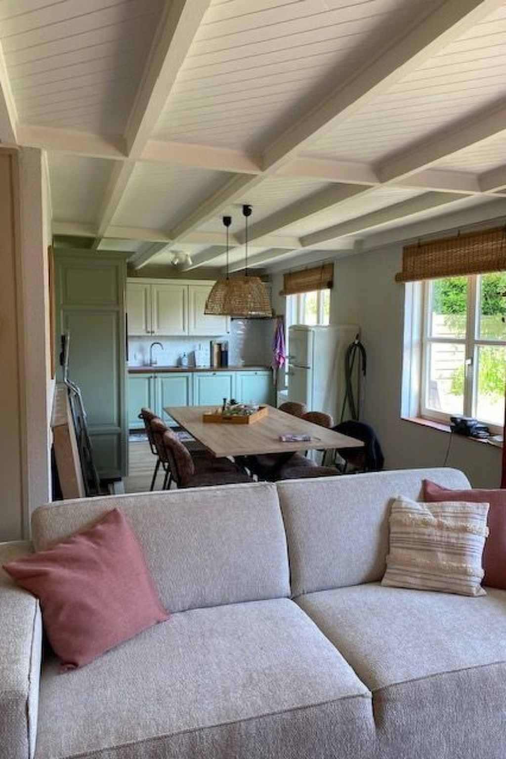Ferienhaus Zonnewind in De Panne, belgische Kueste, mit sonniger Terrasse und gruenem Garten, ideal gelegen in der Naehe von Duenen und Wald.