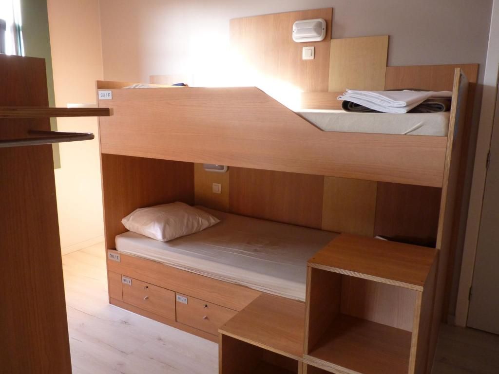 Guest house 1212360 - Apartment Brussels Region - Sleep Well Youth Hostel