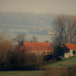 Das Ferienhaus in Dranouter bietet malerische Aussichten auf die Landschaft in Westflandern, Belgien.