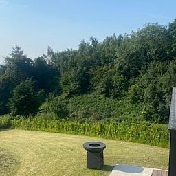 Wunderschoene Aussicht auf die Natur rundherum Ferienhaus in Heuvelland, Westouter, Westflandern, Belgien.