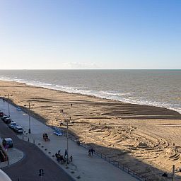 Geniessen Sie den herrlichen Meerblick vom "Rubens - 0602" aus, einem Ferienhaus in Middelkerke, Westflandern, mit einer atemberaubenden Kuestenlandschaft.
