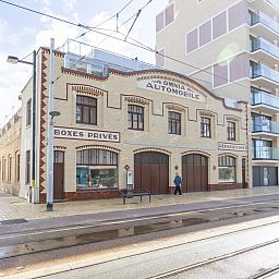 Moderne Kueche im Ferienhaus Omnia 9 - 0203, Middelkerke, Westflandern mit schlichtem Dekor und hochwertigen Geraeten.