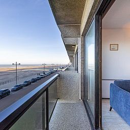 Geniessen Sie den Meerblick vom Balkon des Ferienhauses Dunekant - 0203 + park.6 in Middelkerke, Westflandern.