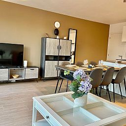 Guest house 040153 - Apartment Antwerp - Modern 2BR 1/5 BA Near Diamond District by OneLuxStay