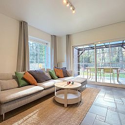 Lierelodge cottage in Oud-Turnhout, Antwerp, surrounded by nature and wooded area, ideal for relaxation and rest.