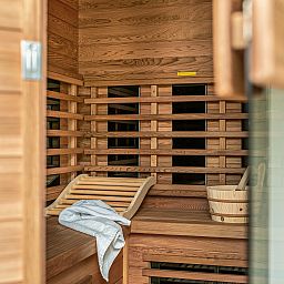 Ontspan in de luxe sauna van Mooi Zutendaal, een 6-persoons villa in Zutendaal, Limburg. Geniet van comfort en rust in Belgie.