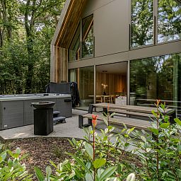 Guest house 058811 - Holiday property Limburg - Lodge met Jacuzzi