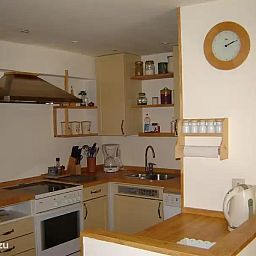 Gemuetliche Kueche in "Groot", einem schoenen Ferienhaus fuer 4 Personen in Dinant, Ardennen, Belgien. Voll ausgestatteter Innenbereich mit moderner Ausstattung.