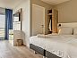 Verblijf 110214 • Vakantiewoning Belgische kust • Comfort Suite - 4p | Slaapkamer - Slaaphoek | Balkon -  • 7 van 15