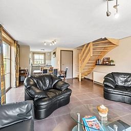 Gerumiges Wohnzimmer von PAPAVER - LD 384744, Ferienhaus in Adinkerke - De Panne, belgische Kste. Gemtliche Sitzecke und moderne Einrichtung.
