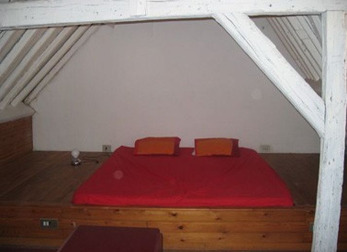 Kleurrijke slaapkamer in Frances Milton, vakantieaccommodatie Brugge, Belgi.