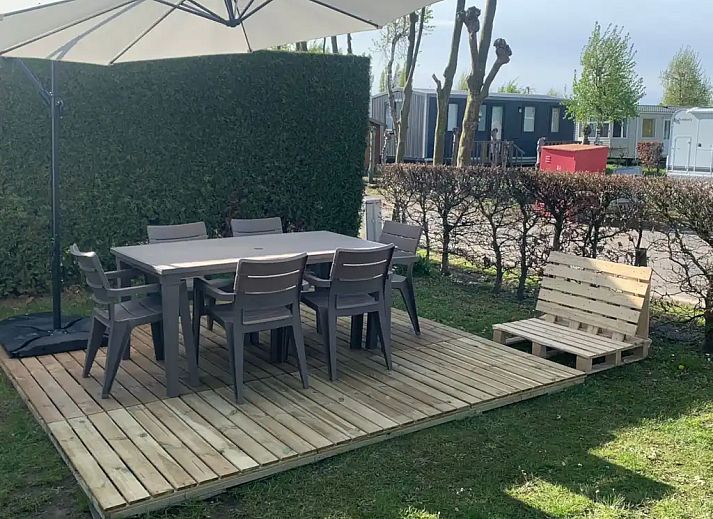 Ferienunterkunft "Azalee" - Chalet in Bruegge, Westflandern, mit sonniger Veranda und modernem Ambiente fuer einen entspannten Aufenthalt.