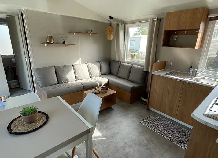 Ferienunterkunft "Azalee" - Chalet in Bruegge, Westflandern, mit sonniger Veranda und modernem Ambiente fuer einen entspannten Aufenthalt.