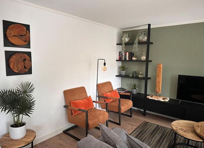 Moderne Kueche in der Villa Belle Haan, einem Ferienhaus in De Haan, Westflandern, mit stilvollem Dekor und Annehmlichkeiten fuer Komfort.