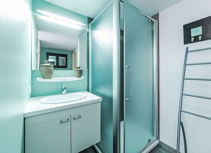 Geniet van het uitzicht vanaf het terras van Appartement Vosseslag I sunny in De Haan, West-Vlaanderen, Belgie.