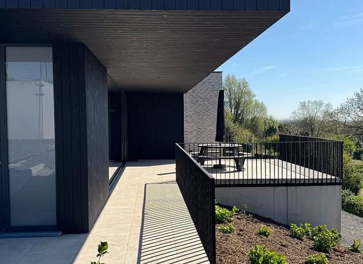 Modernes Ferienhaus in Westouter mit Panoramablick auf die Natur, gelegen im malerischen Westflandern, Belgien.