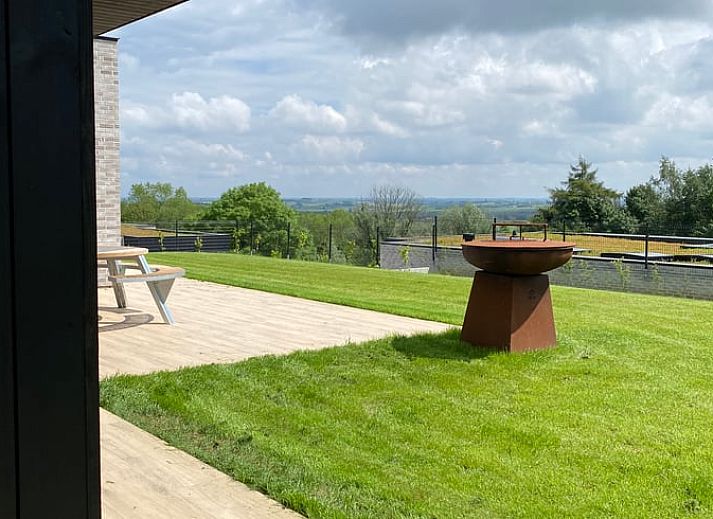 Cottage in Heuvelland, stilvolles Ferienhaus mit Veranda in Westouter, Westflandern, Belgien.