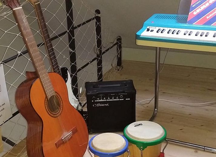 Geniessen Sie die ruhige Natur rund um das Ferienhaus in Westouter - Heuvelland, Westflandern mit einem rustikalen Whirlpool und Panoramablick.