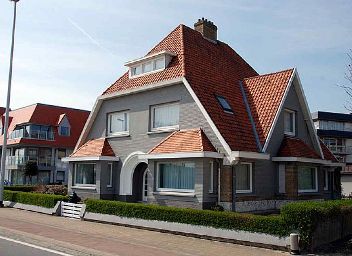 Verblijf 0111205 • Vakantiewoning West-Vlaanderen • 20 persoons groepsaccommodatie in Koksijde op 150 meter van