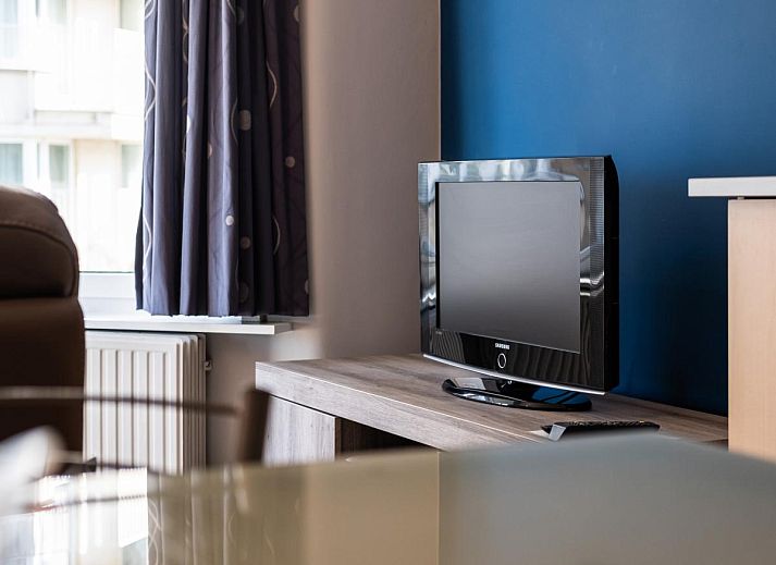 Moderne keuken in Apollo Gelijkvloers vakantiehuis, Koksijde, West-Vlaanderen, met stijlvolle inrichting en hoogwaardige apparatuur.