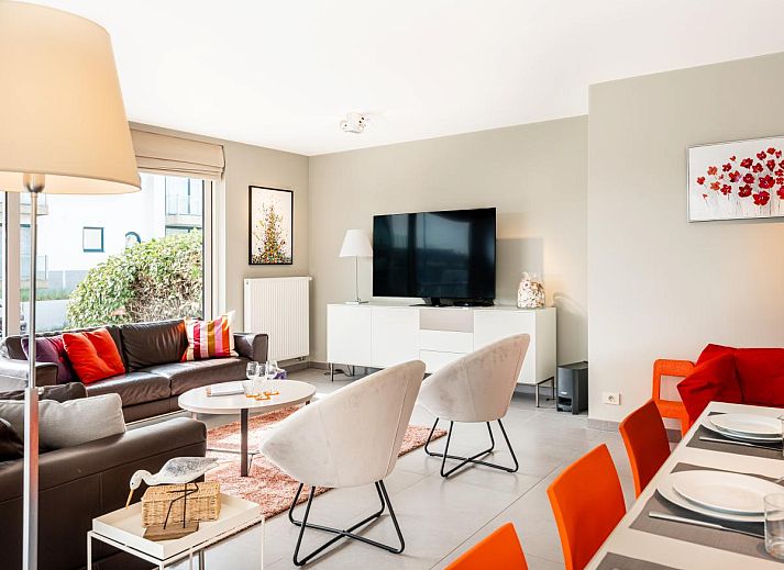 Tinou Gelijkvloers vakantiehuis in Koksijde, West-Vlaanderen met moderne architectuur en ruime tuin, ideaal voor ontspanning.