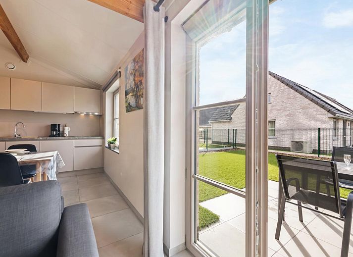 Westhinder II H18 vakantiehuis in Koksijde, West-Vlaanderen, met zonnig terras en moderne architectuur.