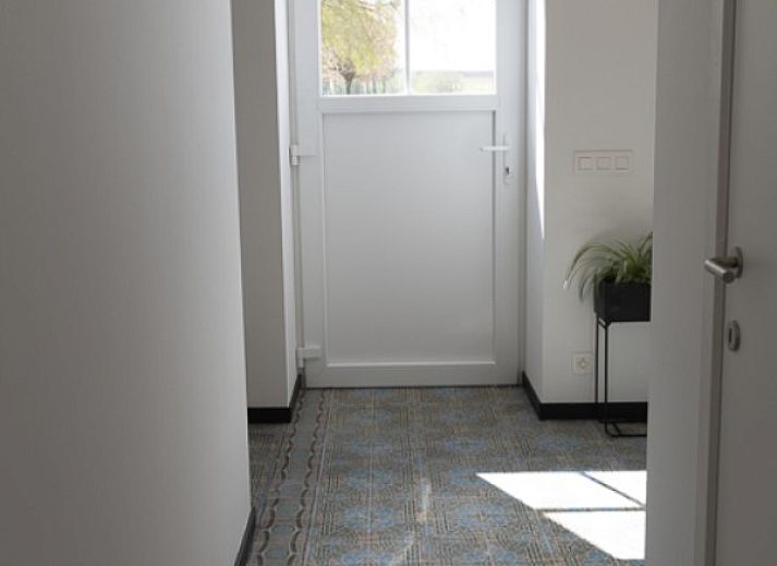 Rustikales Ferienhaus 't hov in Passendale, Westflandern, mit grossem gruenen Garten und Terrasse.