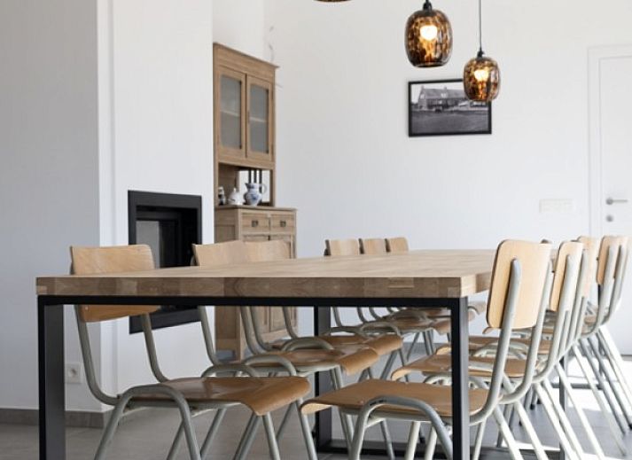 Rustikales Ferienhaus 't hov in Passendale, Westflandern, mit grossem gruenen Garten und Terrasse.