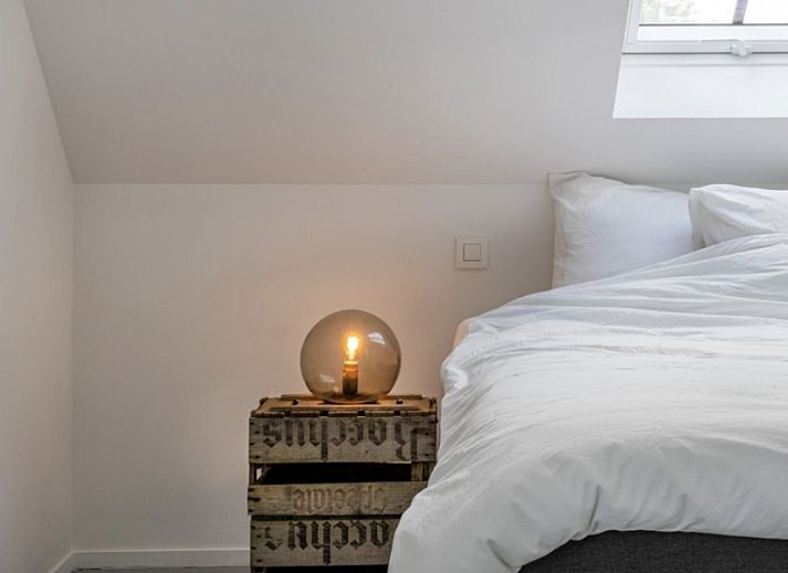 Von 't hov in Passendale hat man einen Blick auf weite gruene Felder und ruhige Landschaften.