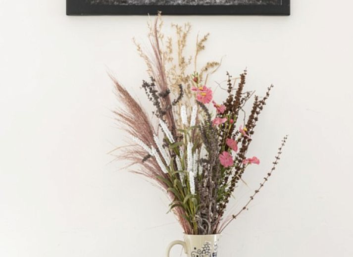 Von 't hov in Passendale hat man einen Blick auf weite gruene Felder und ruhige Landschaften.