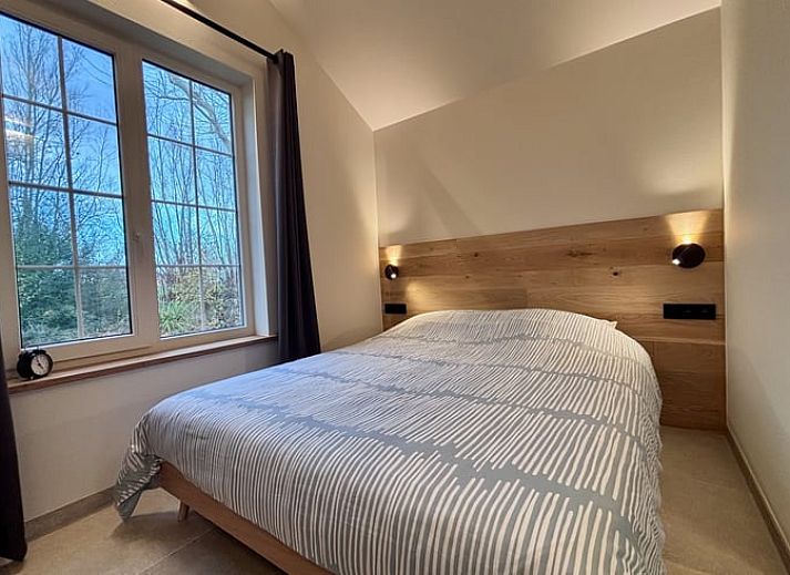 Restful natural setting at Cottage in Alveringem, vacation home in Alveringem, West Flanders, Belgium with beautiful water view.