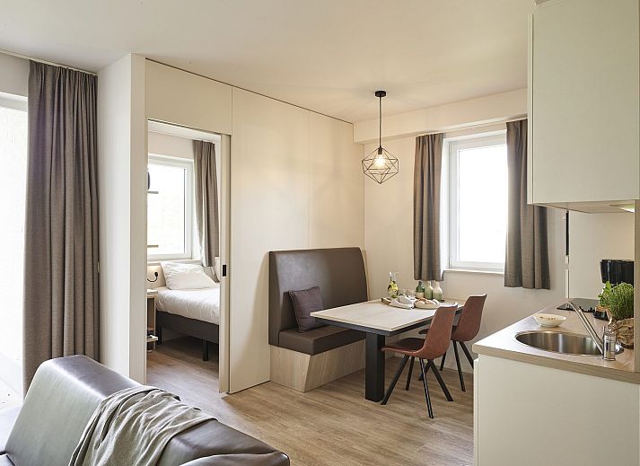 Verblijf 012612 • Vakantiewoning West-Vlaanderen • Comfort Suite - 5p | Slaapkamer - Slaaphoek 
