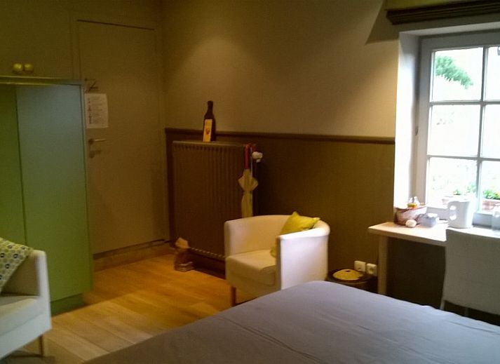 Ontbijt met vers gebak bij B&B De Zoete Kers in Wakken, West-Vlaanderen.