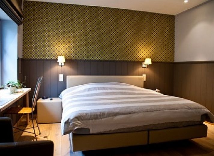 Ontbijt met vers gebak bij B&B De Zoete Kers in Wakken, West-Vlaanderen.