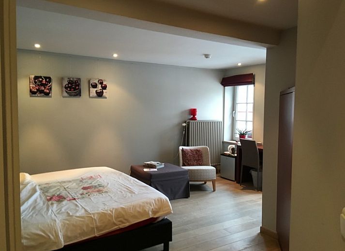 Comfortabele slaapkamer in B&B De Zoete Kers, Wakken, Belgie.