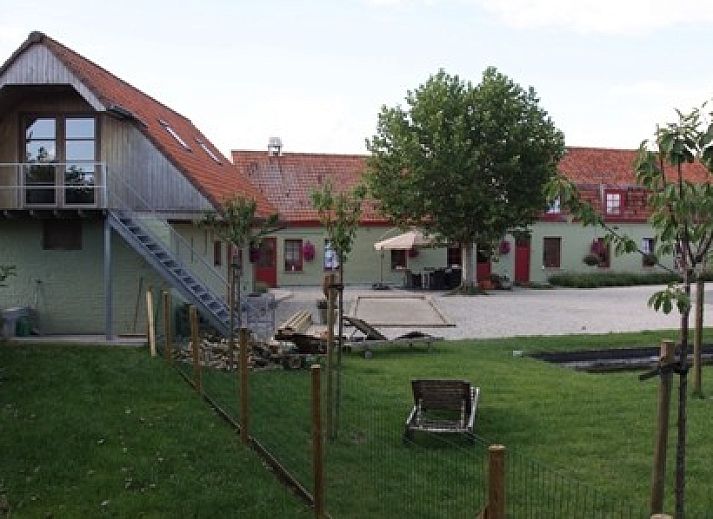 Comfortabele slaapkamer in B&B De Zoete Kers, Wakken, Belgie.