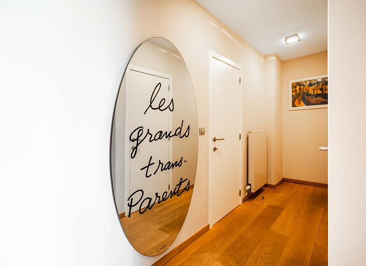 Geniessen Sie die Aussicht von der Terrasse des Ferienhauses LaRoyale in De Panne, Westflandern, Belgien.