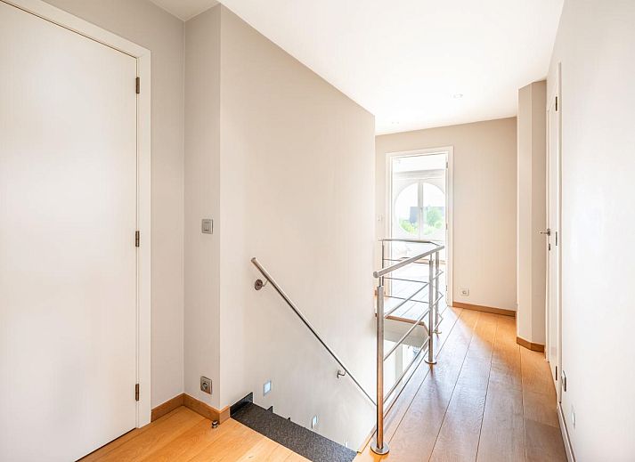 Geniessen Sie die Aussicht von der Terrasse des Ferienhauses LaRoyale in De Panne, Westflandern, Belgien.