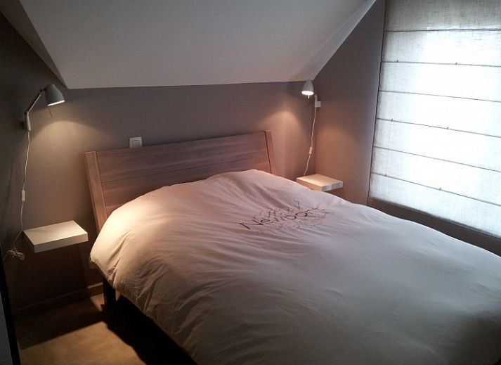 Phoebus Penthouse in De Panne, Belgium offers stunning street views from the apartment.