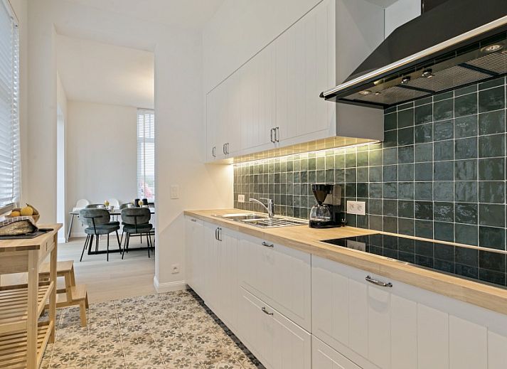 Aussenansicht von Maison Perron, Ferienhaus in De Panne, Westflandern, mit charakteristischer Architektur.