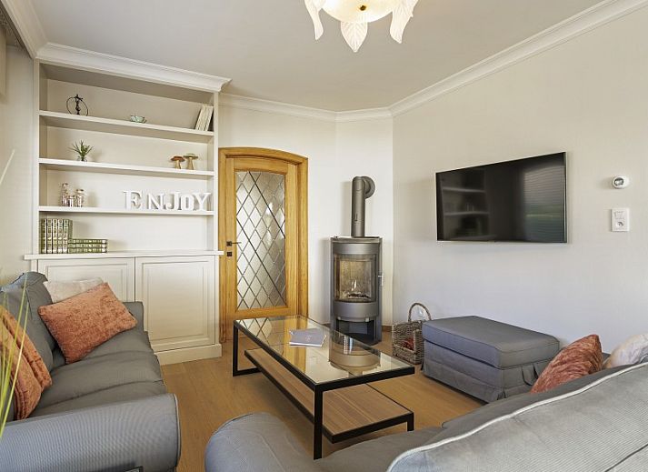 Maison Emile Ferienhaus in De Panne mit sonnigem Esszimmer und Blick auf Westflandern.